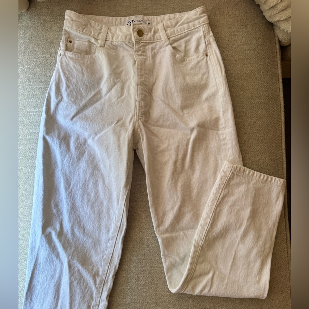 Zara White Denim Pants with Gold Button